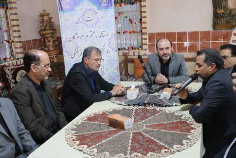 نشست صمیمی استاندار هرمزگان با نخبگان علمی، فرهنگی و کار آفرینان کمیته امداد