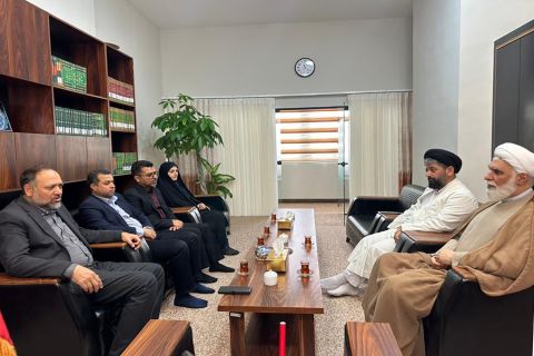 امضای تفاهم‌نامه همکاری میان کمیته امداد و سازمان منطقه آزاد کیش - 1403/02/12