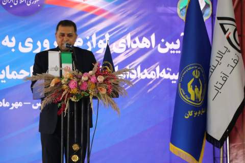 اهدا بیش از ۱۰۰۰ دستگاه لوازم ضروری زندگی به نیازمندان هرمزگانی - 1703/07/11