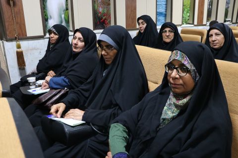 نشست تخصصی، آموزشی و توجیهی رؤسای هیئت عامل و اعضاء مراکز نیکوکاری استان هرمزگان- 1403/08/14