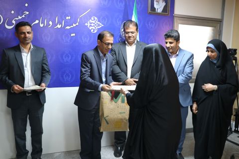 مراسم تجلیل تجلیل از مدیران نیکوکار مدارس همدل استان هرمزگان - 1403/08/15