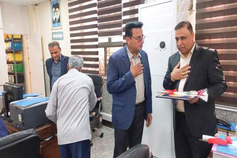 تجلیل از مدیران و روسای بانک های عامل استان به مناسبت ولادت حضرت علی (ع) - 1403/10/24