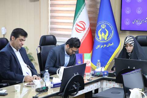 نشست مدیران کمیته امداد هرمزگان با حضور فاطمه جراره، نماینده مردم استان در مجلس شورای اسلامی-1403/10