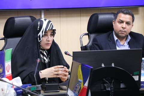 نشست مدیران کمیته امداد هرمزگان با حضور فاطمه جراره، نماینده مردم استان در مجلس شورای اسلامی-1403/10